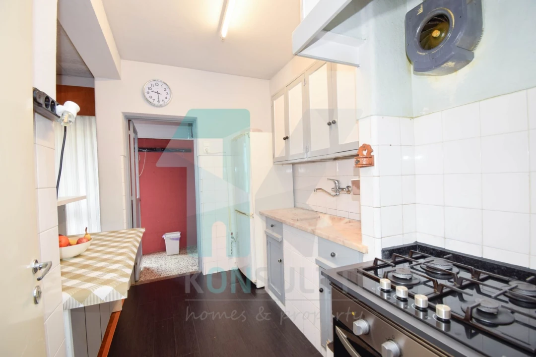 Apartamento T4 para Venda em Alfragide Foto 11