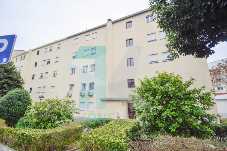 Apartamento T4 para Venda em Alfragide Foto 2