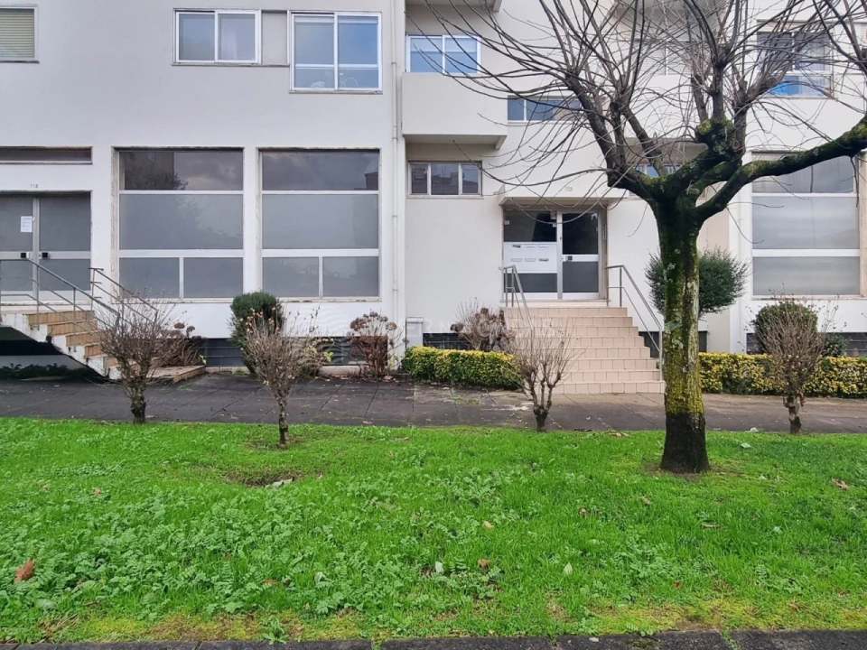 Loja para Venda em Custóias, Leça do Balio e Guifões Foto 1