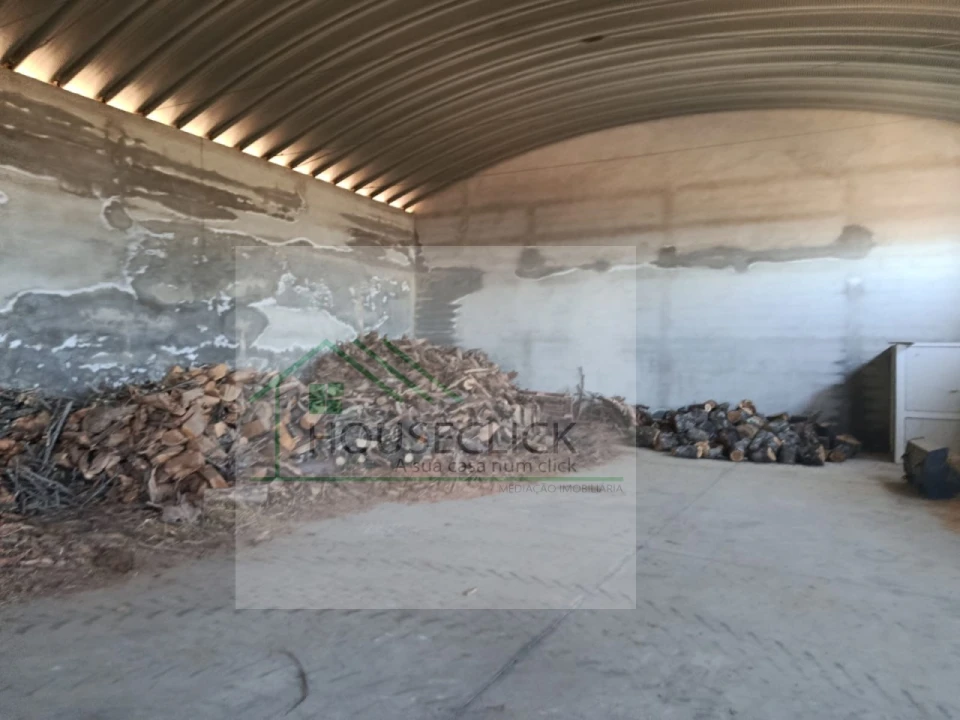 Armazém para Arrendamento em Três Povos Foto 4