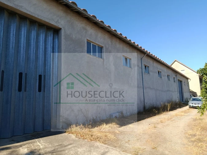 Armazém para Arrendamento em Três Povos Foto 1