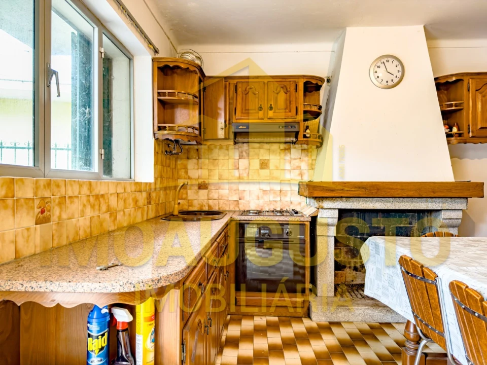 Moradia T4 para Venda em Alfaiates Foto 6