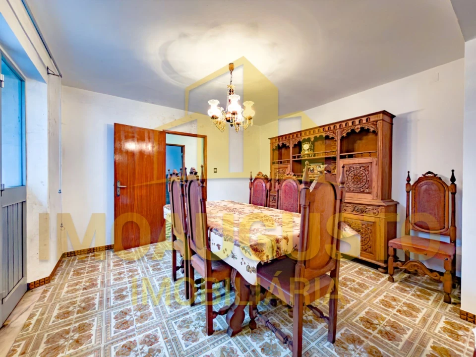 Moradia T4 para Venda em Alfaiates Foto 12