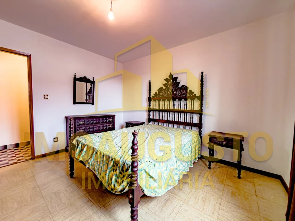 Moradia T4 para Venda em Alfaiates Foto 16