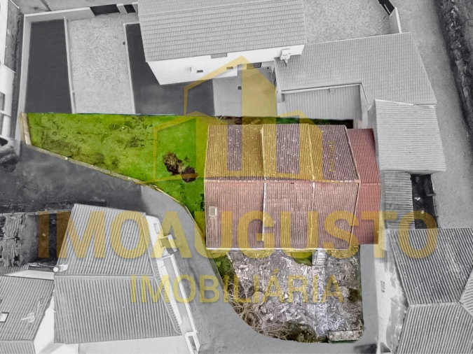 Moradia T4 para Venda em Alfaiates Foto 3