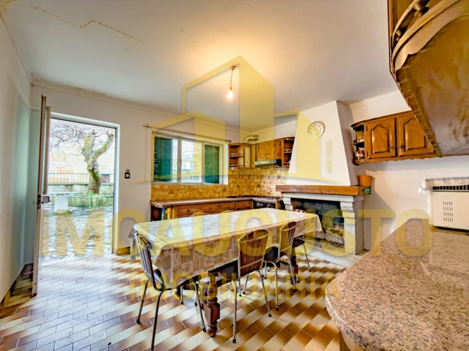 Moradia T4 para Venda em Alfaiates Foto 5