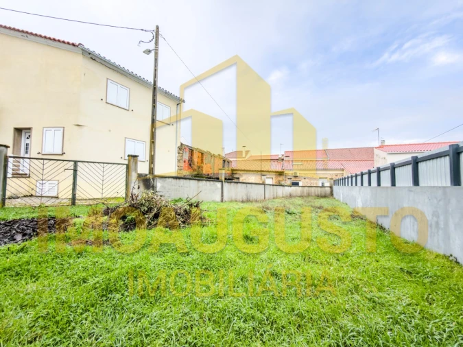 Moradia T4 para Venda em Alfaiates Foto 25