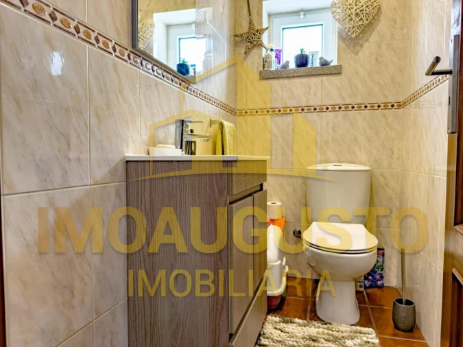 Moradia T4 para Venda em Guarda Foto 6