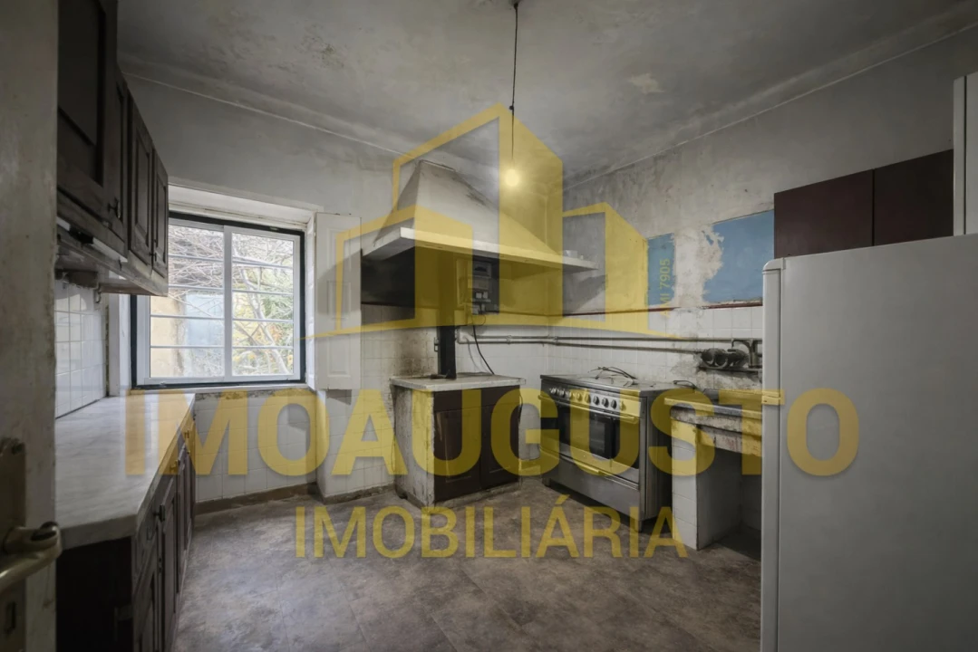 Apartamento T4 para Venda em Guarda Foto 1