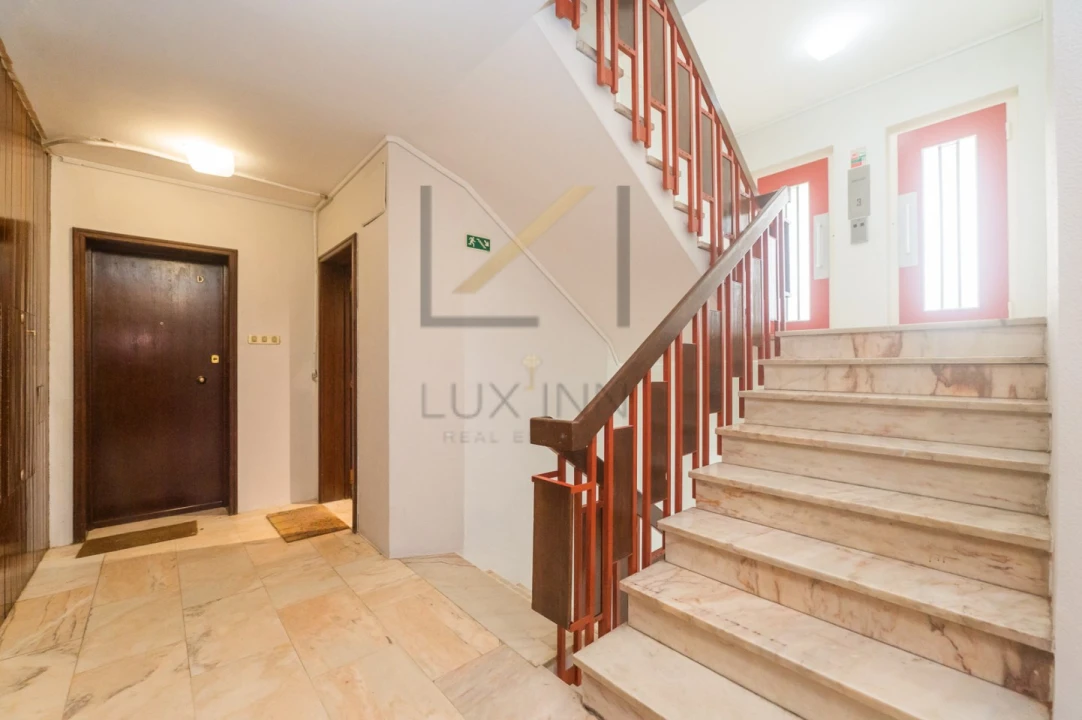 Apartamento T1 para Venda em Cascais e Estoril Foto 30