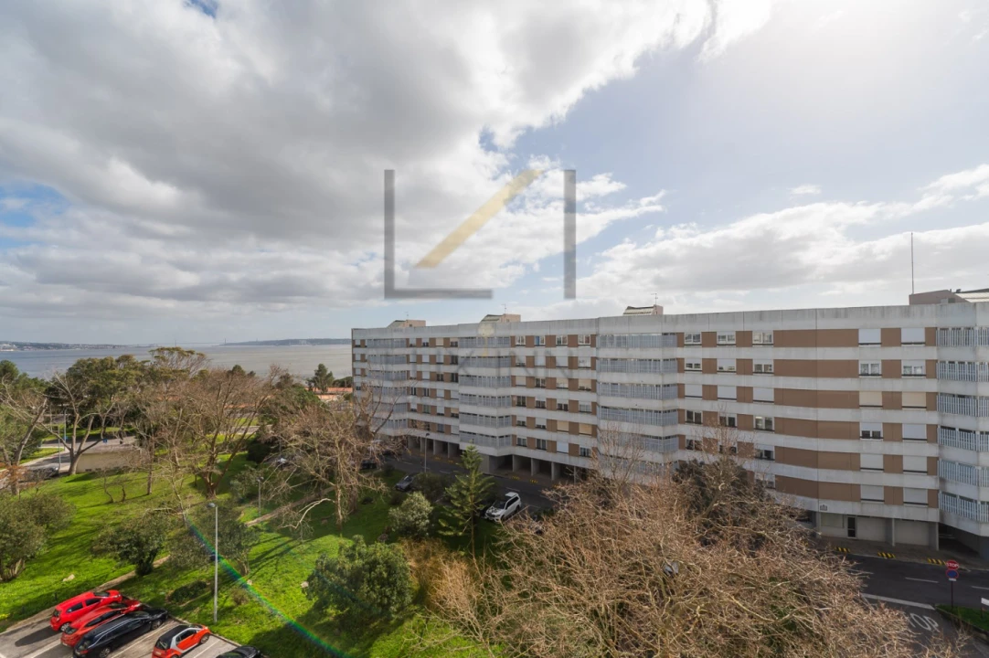 Apartamento T2 para Venda em Oeiras e São Julião da Barra, Paço de Arcos e Caxias Foto 1