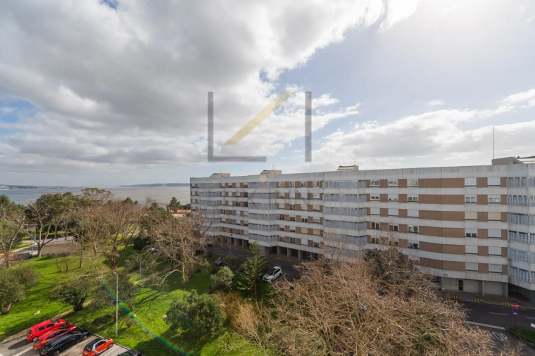 Apartamento T2 para Venda em Oeiras e São Julião da Barra, Paço de Arcos e Caxias Foto 1