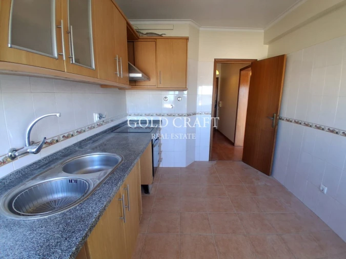 Apartamento T2 para Venda em Queluz e Belas Foto 3