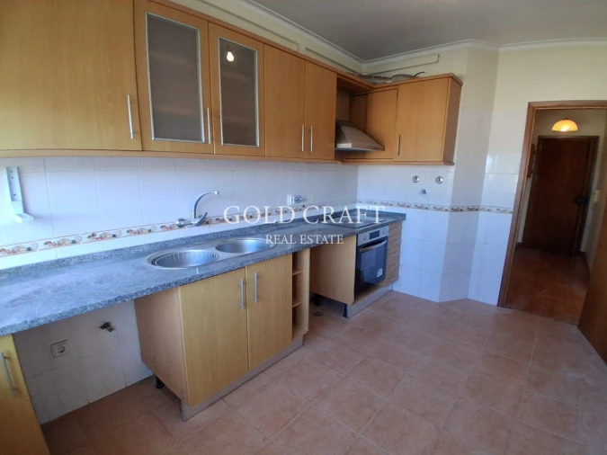Apartamento T2 para Venda em Queluz e Belas Foto 2
