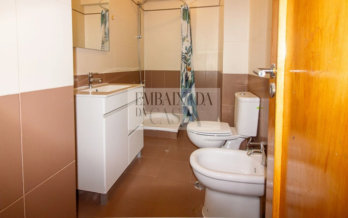 Apartamento T3 para Venda em Rio de Mouro Foto 27
