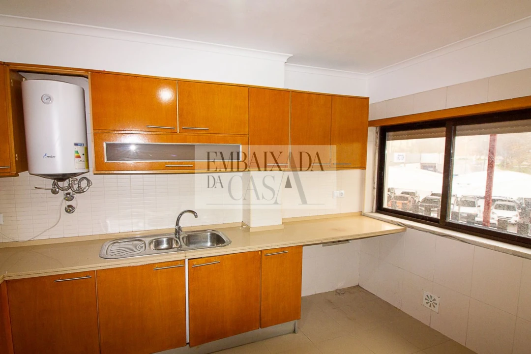 Apartamento T3 para Venda em Rio de Mouro Foto 5