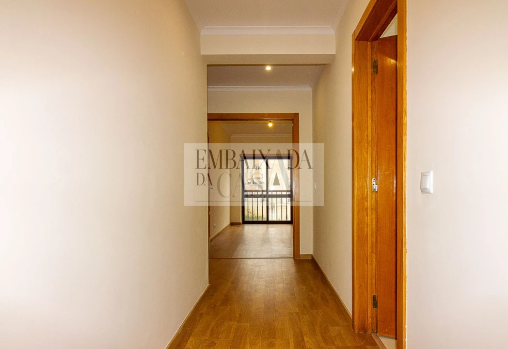 Apartamento T3 para Venda em Rio de Mouro Foto 29