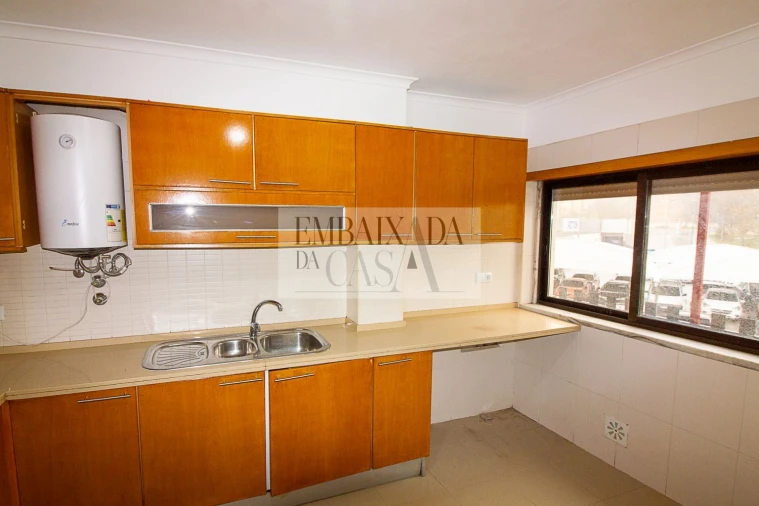 Apartamento T3 para Venda em Rio de Mouro Foto 5