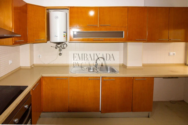 Apartamento T3 para Venda em Rio de Mouro Foto 4