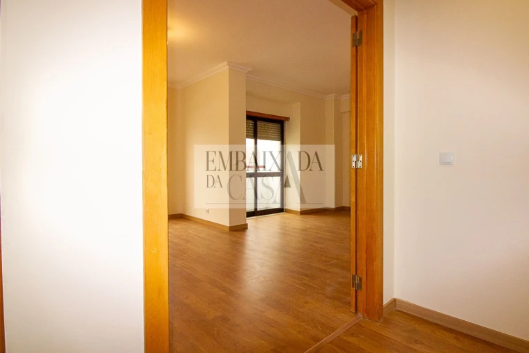 Apartamento T3 para Venda em Rio de Mouro Foto 8