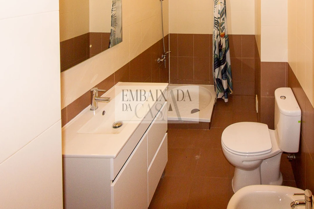 Apartamento T3 para Venda em Rio de Mouro Foto 28