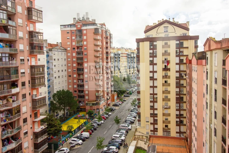 Apartamento T2 para Venda em Algueirão-Mem Martins Foto 6