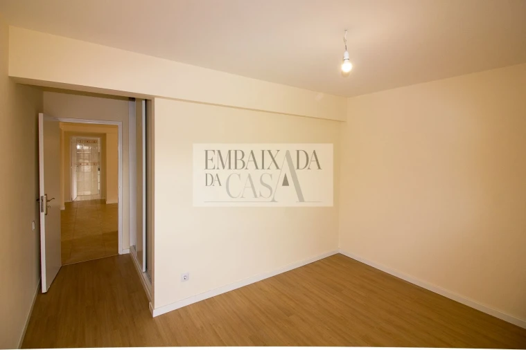 Apartamento T2 para Venda em Algueirão-Mem Martins Foto 22