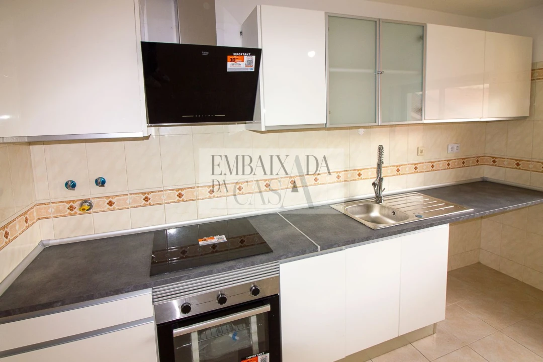 Apartamento T2 para Venda em Algueirão-Mem Martins Foto 3