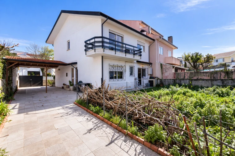 Moradia T4 para Venda em Santa Marinha e São Pedro da Afurada Foto 27