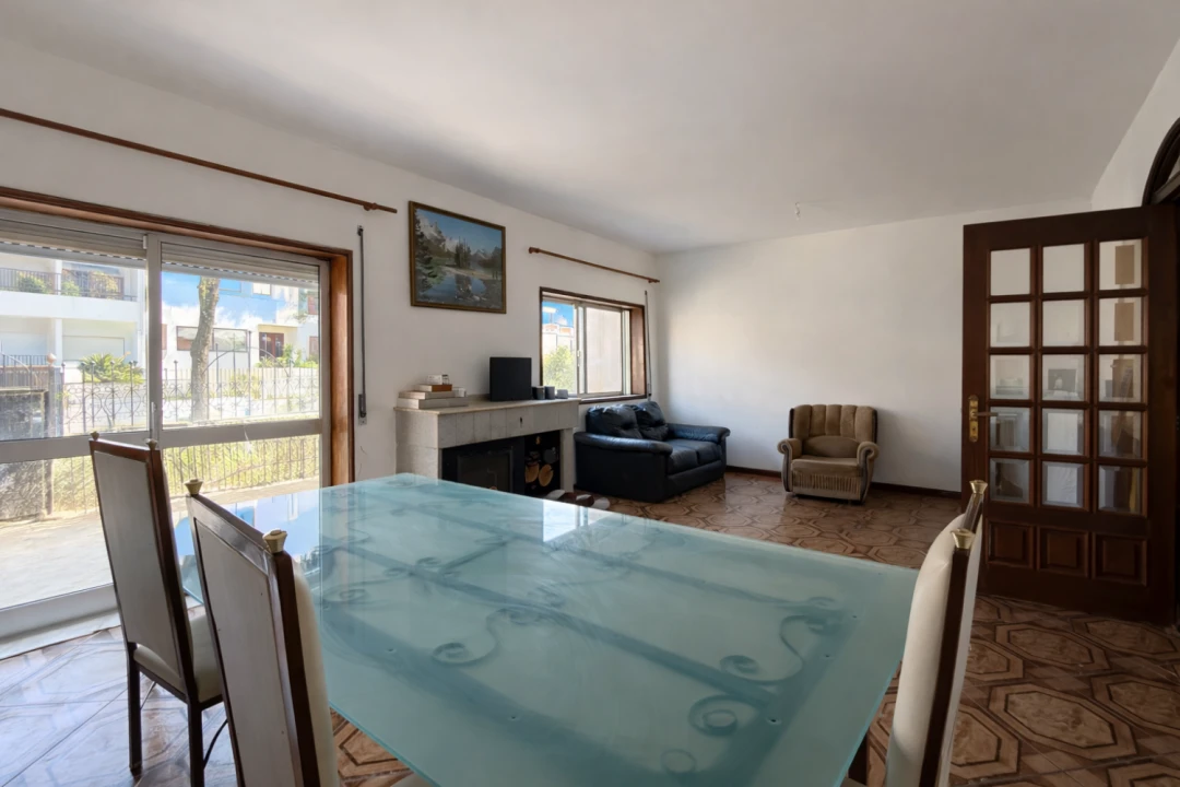 Moradia T4 para Venda em Santa Marinha e São Pedro da Afurada Foto 9