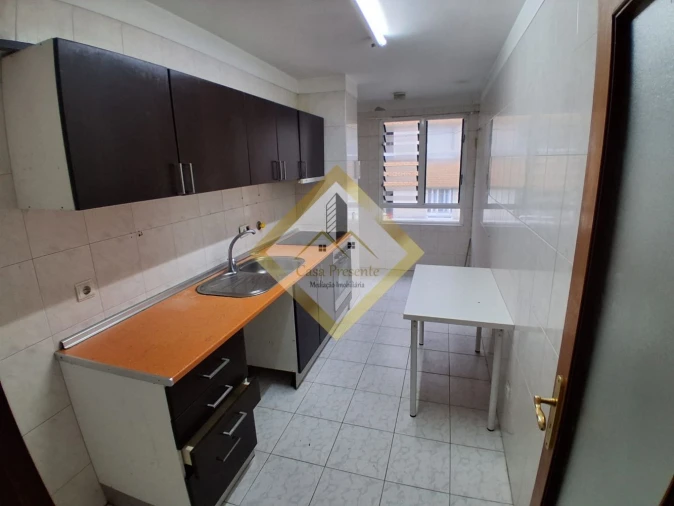 Apartamento T3 para Venda em Baguim do Monte (Rio Tinto) Foto 2