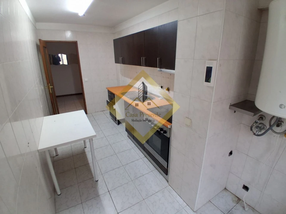 Apartamento T3 para Venda em Baguim do Monte (Rio Tinto) Foto 3