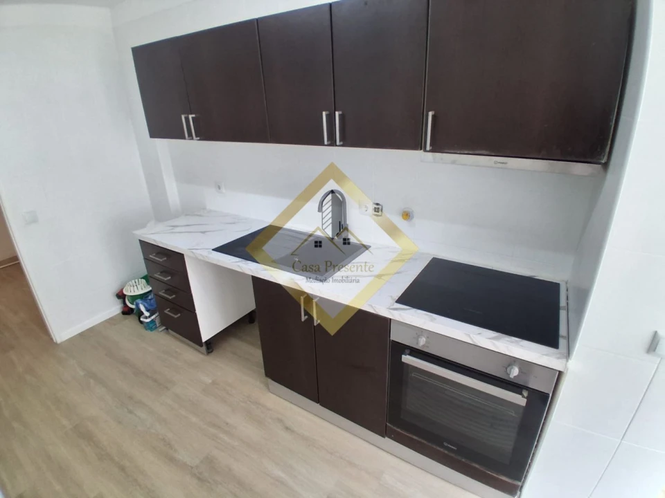 Apartamento T3 para Venda em Baguim do Monte (Rio Tinto) Foto 2