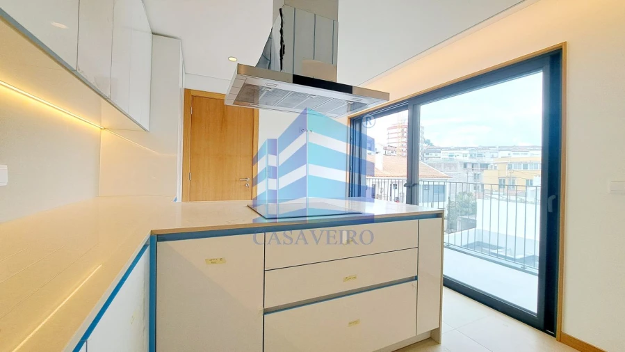 Apartamento T3 para Venda em Glória e Vera Cruz Foto 3