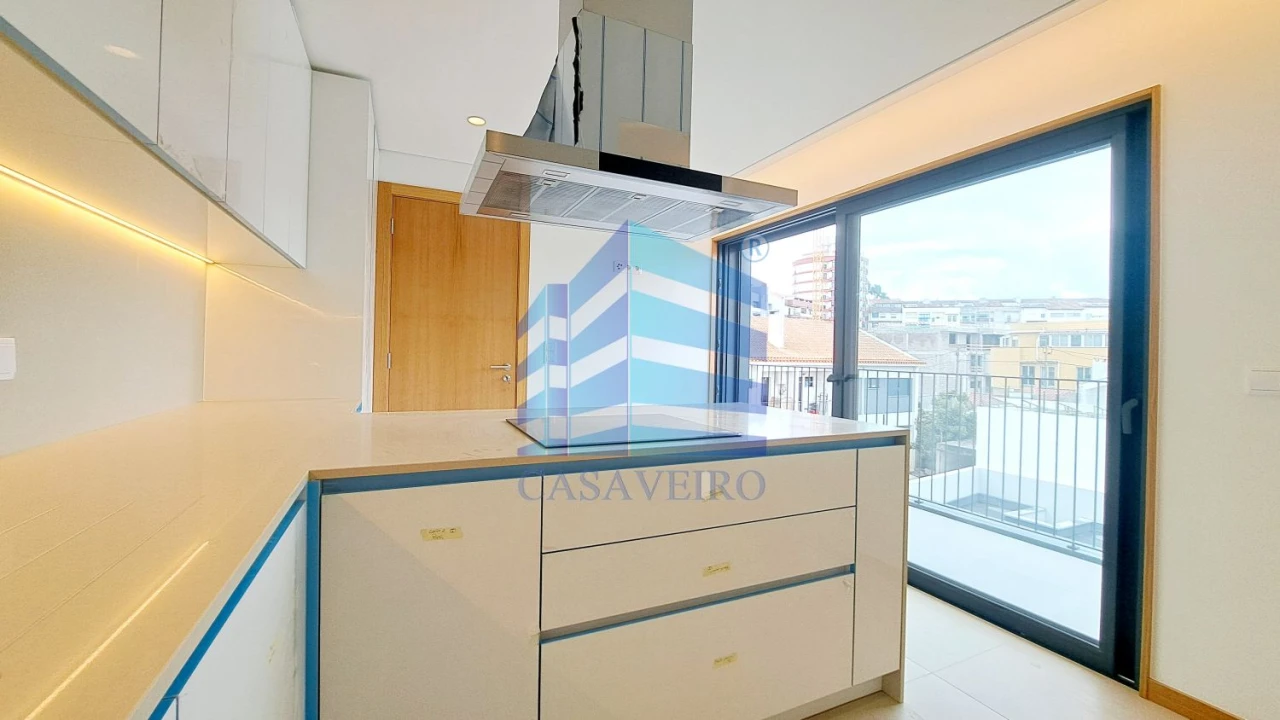 Apartamento T3 para Venda em Glória e Vera Cruz Foto 3