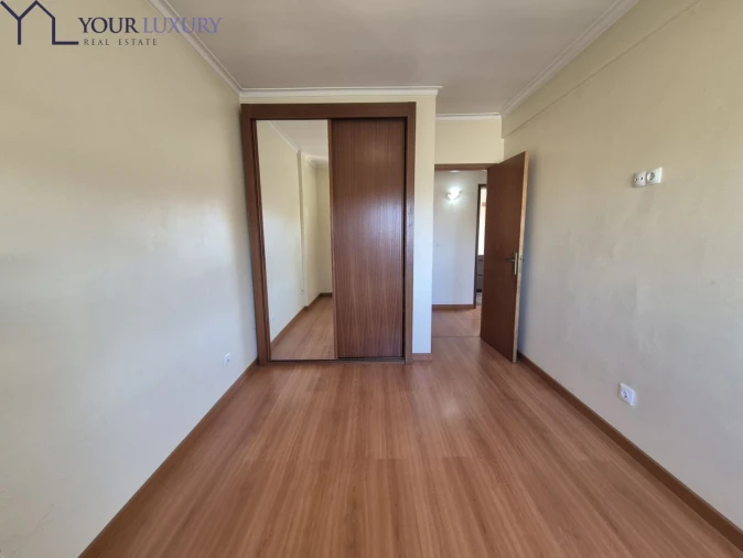 Apartamento T2 para Venda em Queluz e Belas Foto 14