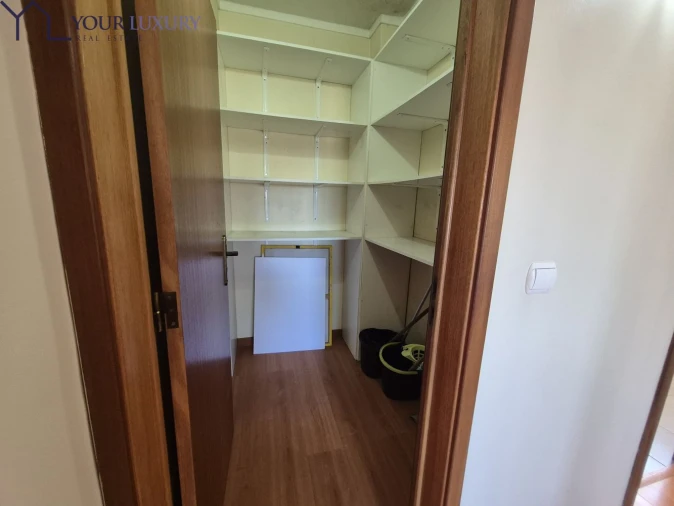 Apartamento T2 para Venda em Queluz e Belas Foto 12