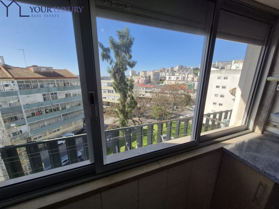 Apartamento T2 para Venda em Queluz e Belas Foto 5
