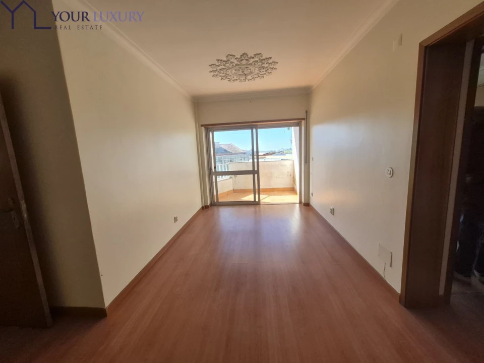 Apartamento T2 para Venda em Queluz e Belas Foto 7