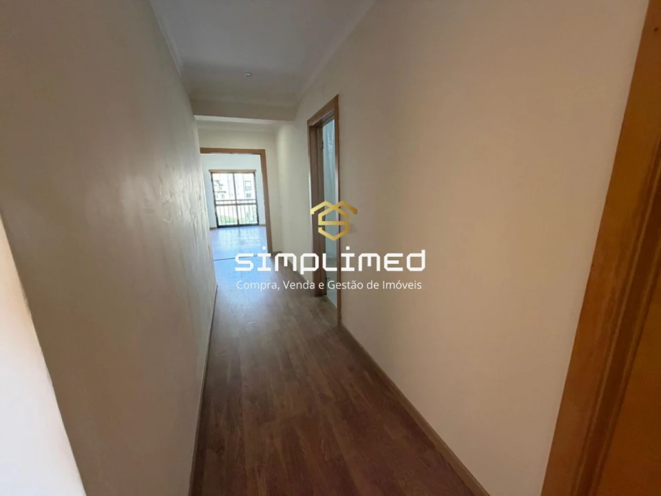 Apartamento T3 para Venda em Rio de Mouro Foto 25