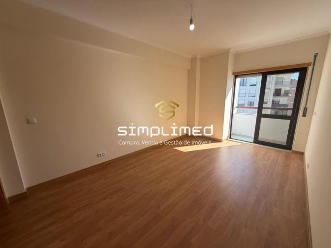 Apartamento T3 para Venda em Rio de Mouro Foto 17