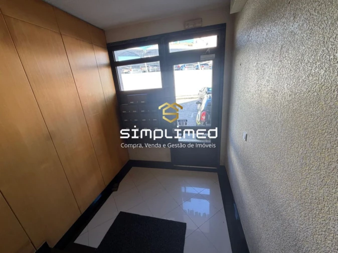 Apartamento T3 para Venda em Rio de Mouro Foto 29