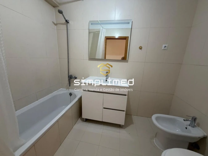 Apartamento T3 para Venda em Rio de Mouro Foto 22