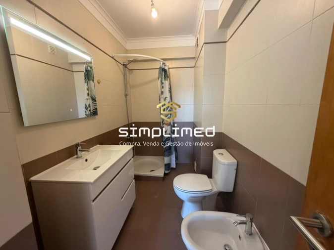 Apartamento T3 para Venda em Rio de Mouro Foto 21