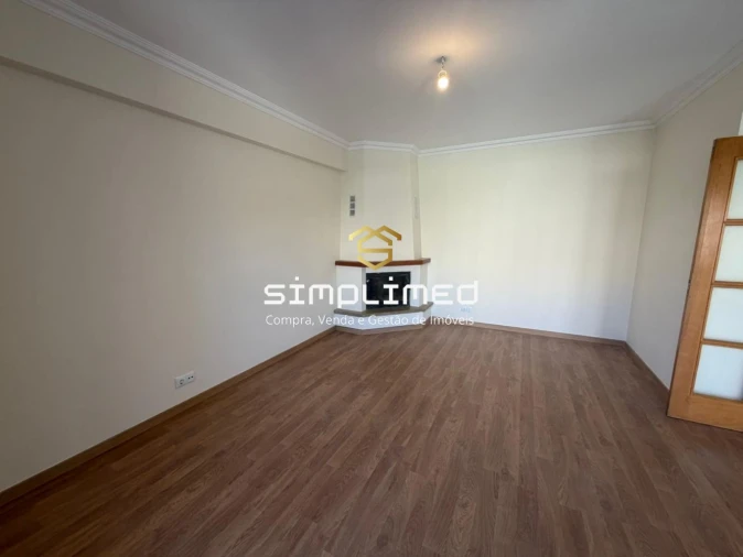 Apartamento T3 para Venda em Rio de Mouro Foto 8