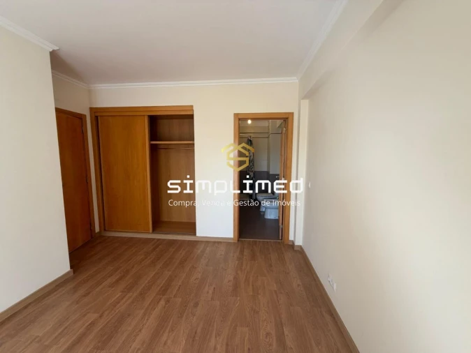 Apartamento T3 para Venda em Rio de Mouro Foto 34