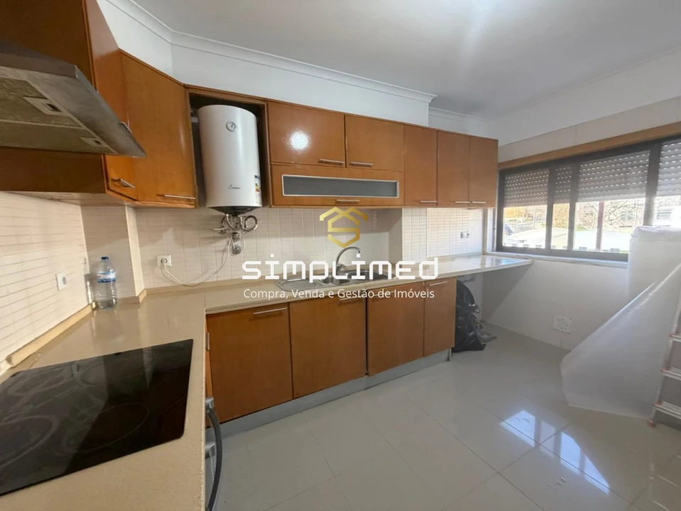 Apartamento T3 para Venda em Rio de Mouro Foto 4