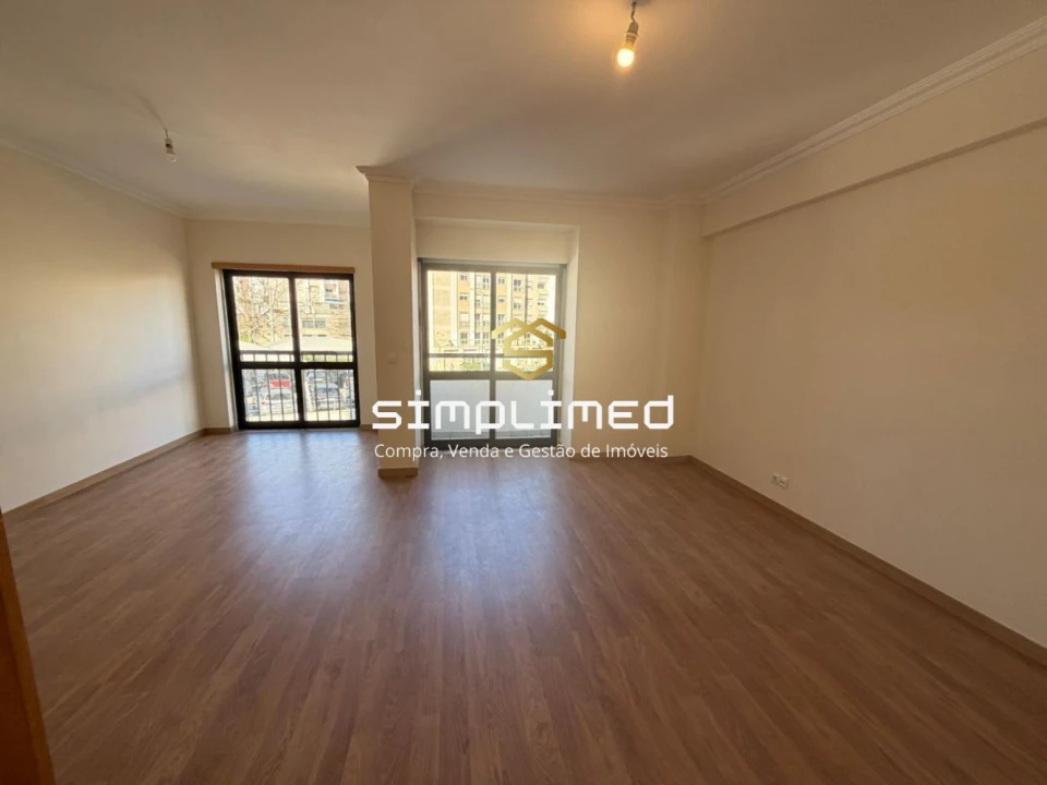 Apartamento T3 para Venda em Rio de Mouro Foto 12