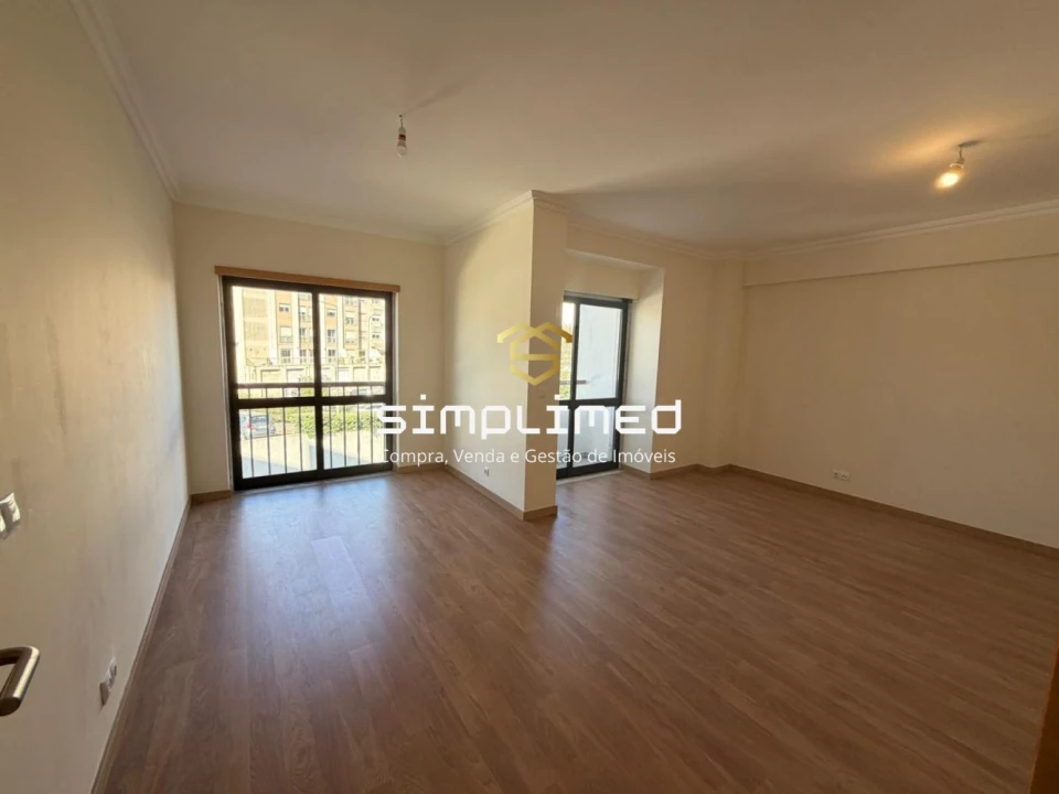 Apartamento T3 para Venda em Rio de Mouro Foto 10