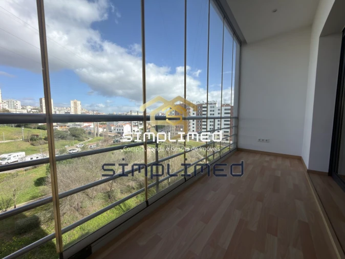 Apartamento T3 para Venda em Odivelas Foto 8